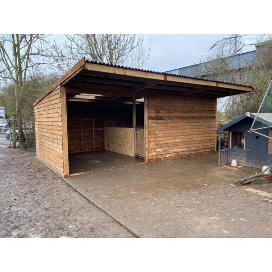  Internal Stables & Storage 24ft x 12ft