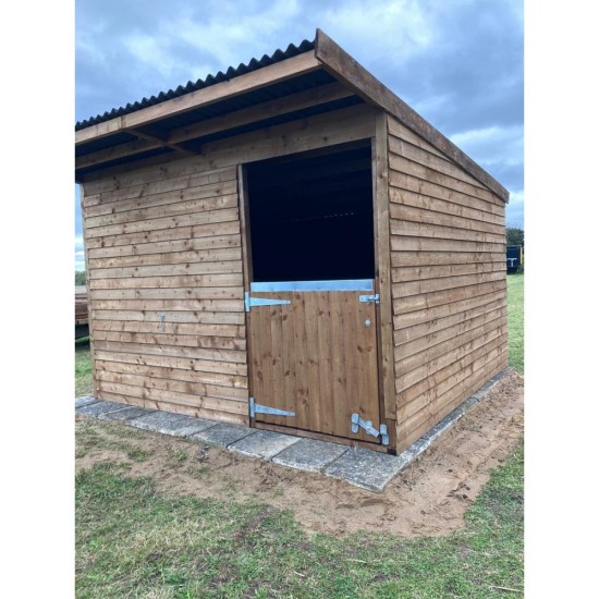 Standard Stable 12ft x 12ft 