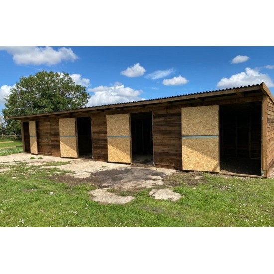  Standard Stables 48ft x 12ft